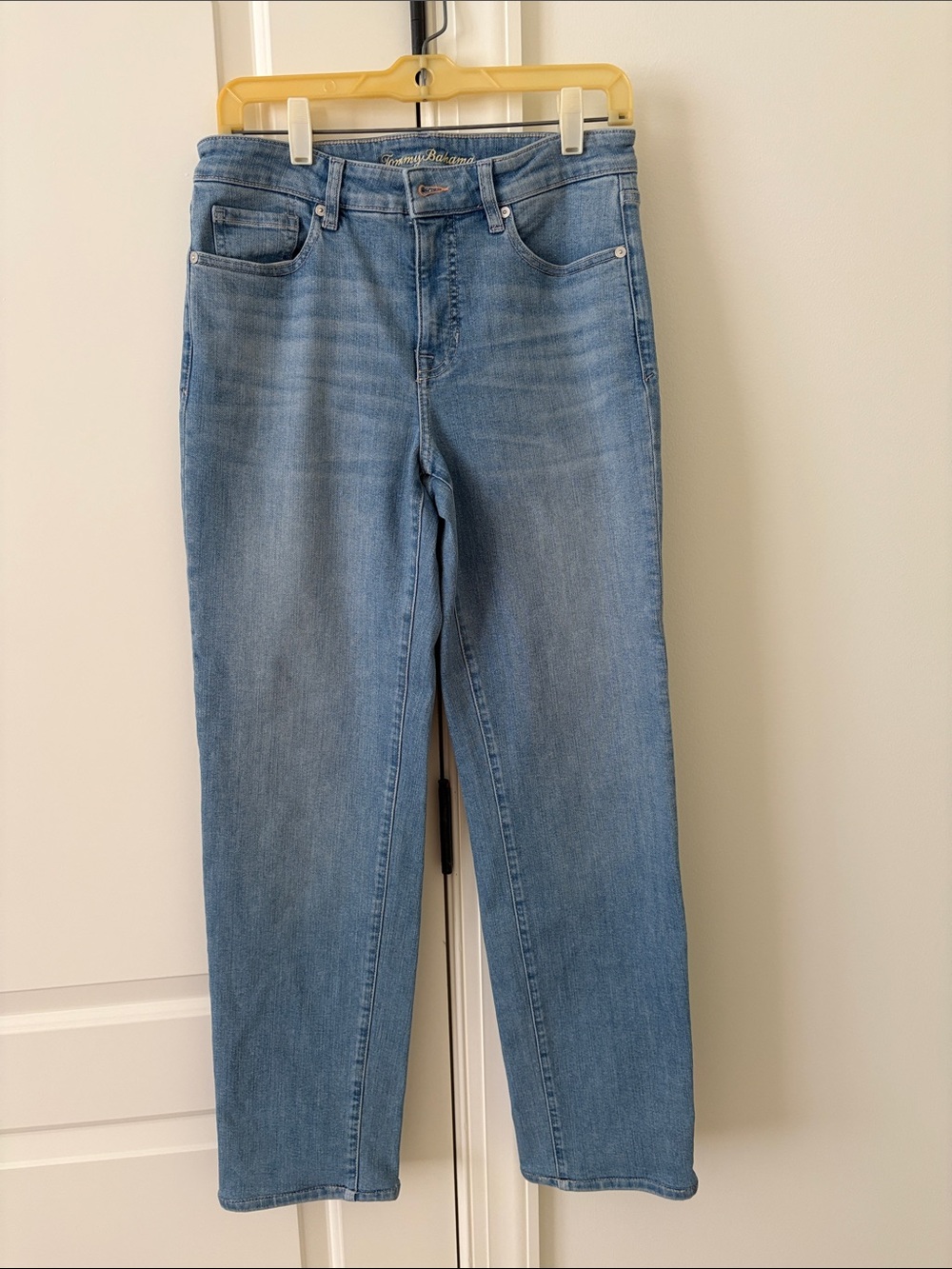 Tommy Bahama Light Wash Ankle Crop Jeans